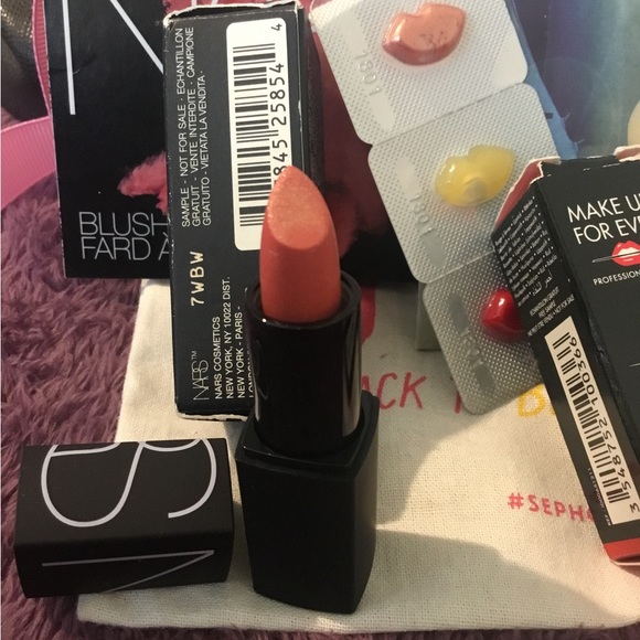 Brand New High End Make-Up Bundle - Picture 16 of 16